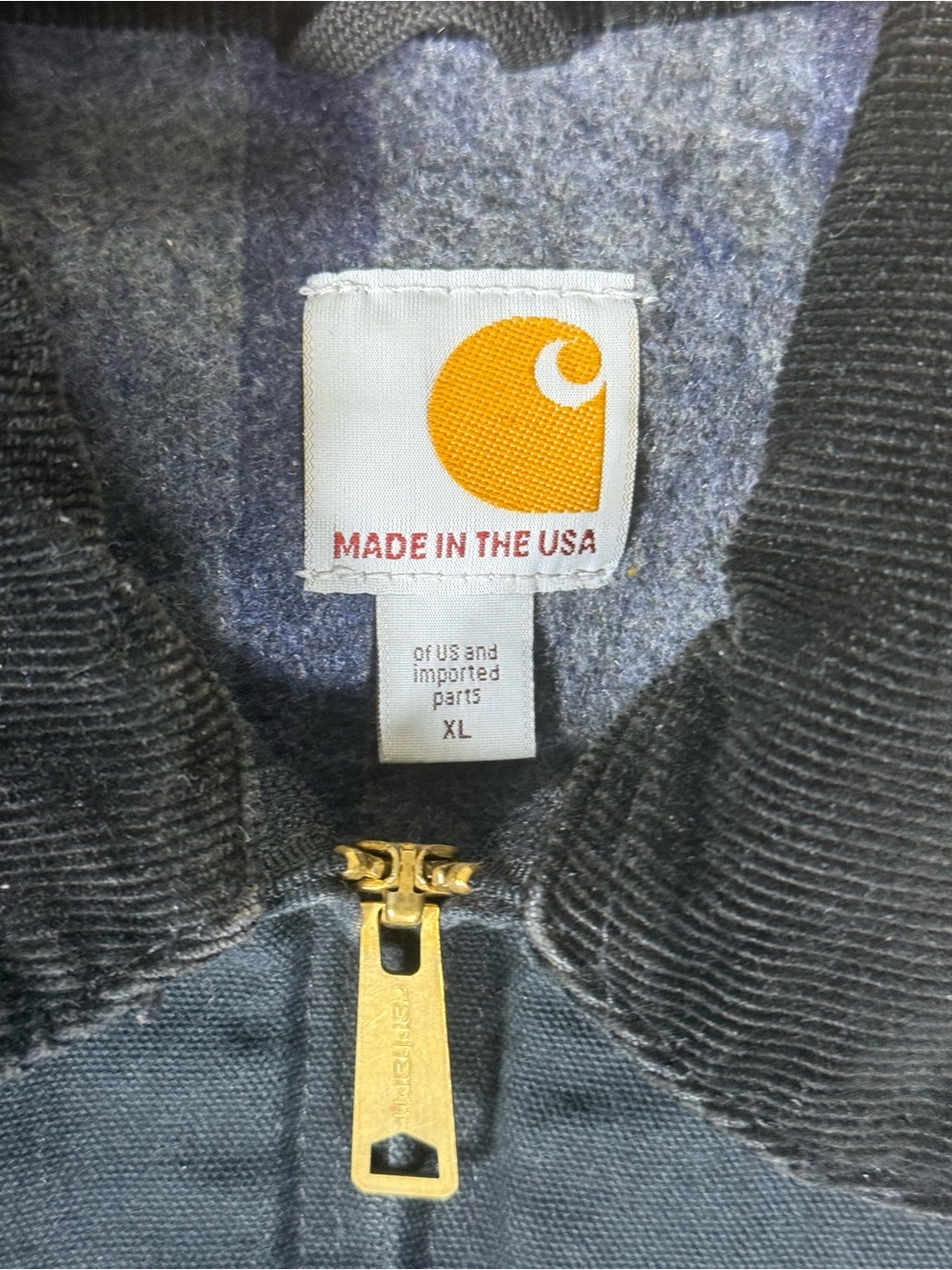 Carhartt Black Work Jacket with Corduroy Collar - Picture 4 of 8
